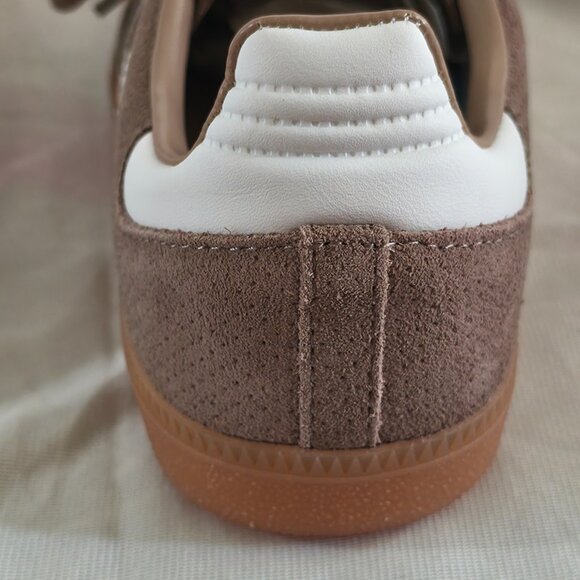 Adidas Brown Low-Top Sneakers - Picture 6 of 7